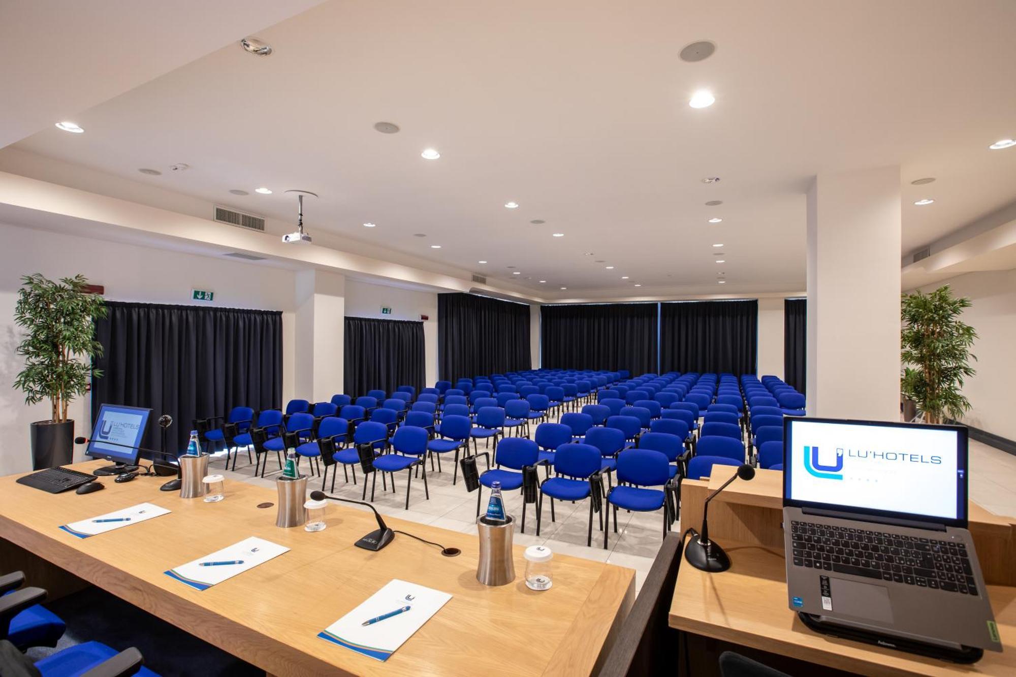 Lu' Hotel Carbonia Kültér fotó