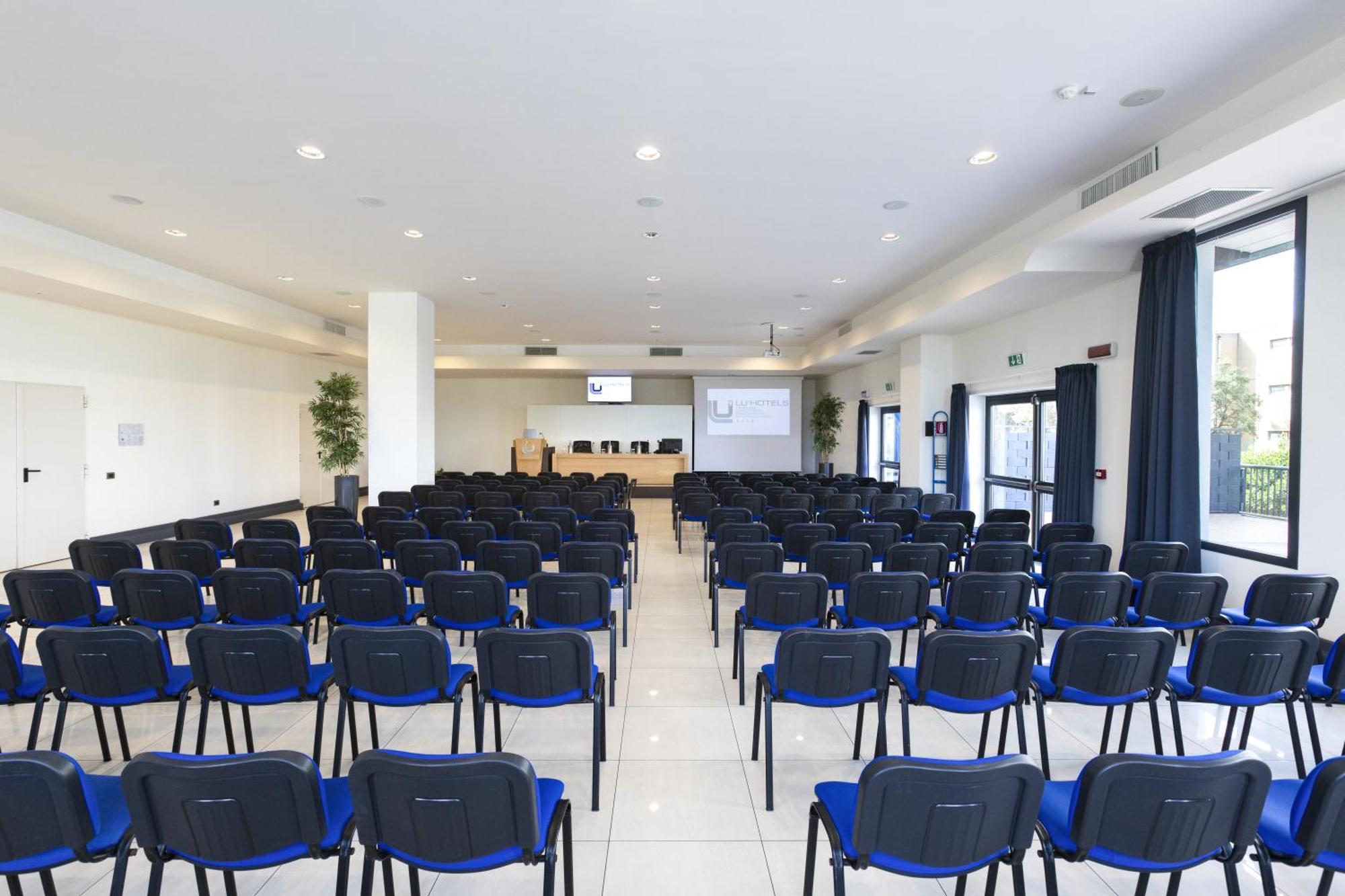 Lu' Hotel Carbonia Kültér fotó